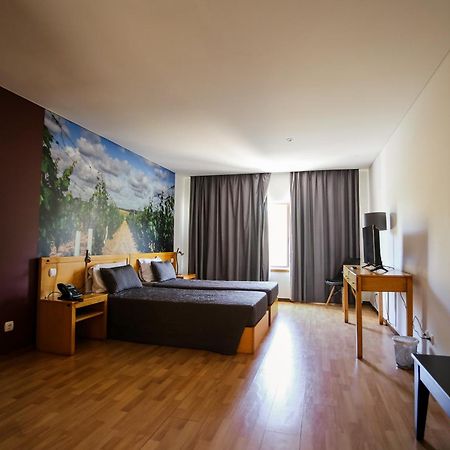 Burguezia Do Leitao Hotel Casal Comba Luaran gambar
