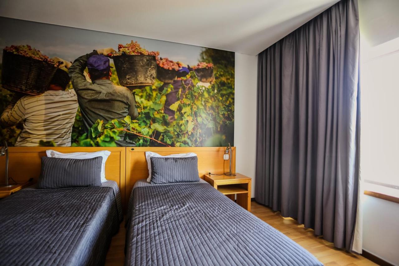 Burguezia Do Leitao Hotel Casal Comba Luaran gambar