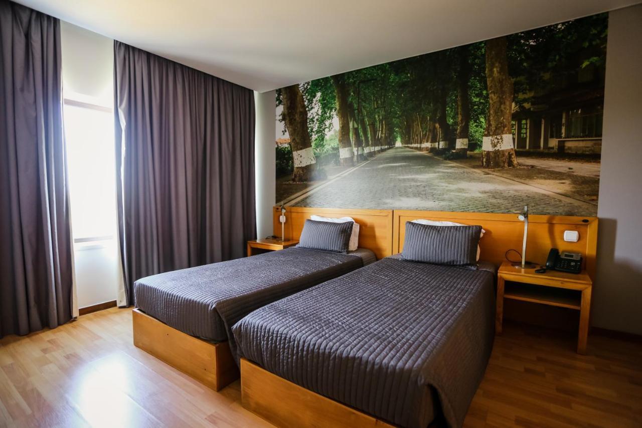 Burguezia Do Leitao Hotel Casal Comba Luaran gambar
